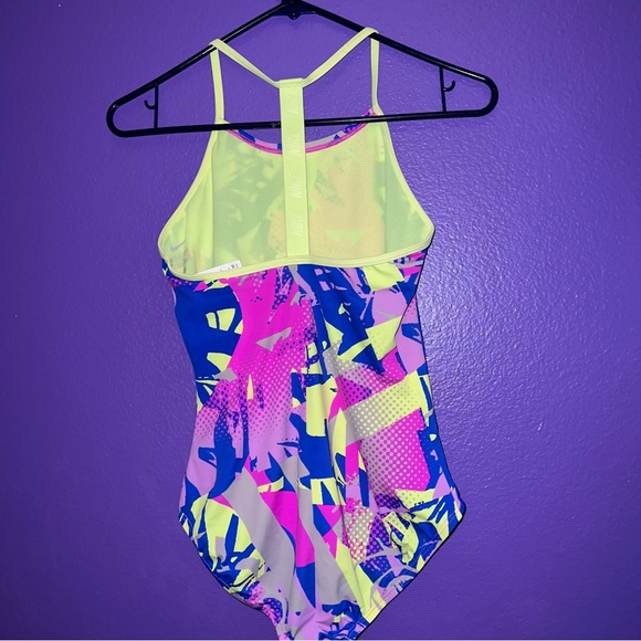 Nike Girl's Drift Graffiti T-Back Swimsuit Fuchsia Blast, 16 - Picture 6 of 10